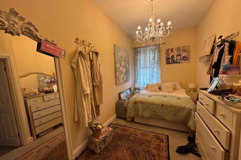 Double Bedroom 2