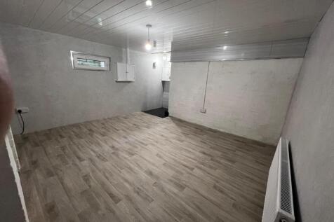 Cellar additional Living Space or Third Bedroom
