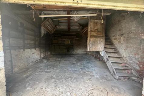 Outbuilding / Workshop