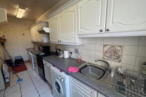 kitchen 2.jpg