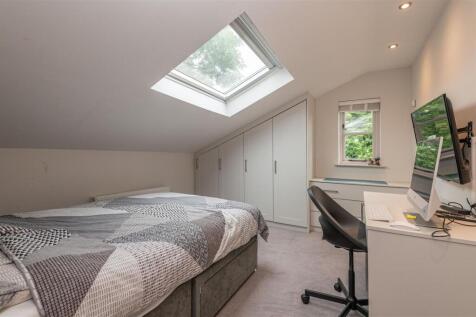 Double Bedroom 4