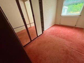 bed2.jpg