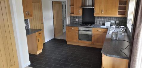 kitchen 2.jpg
