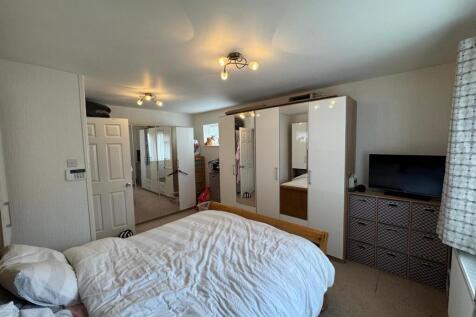 Double Bedroom 1