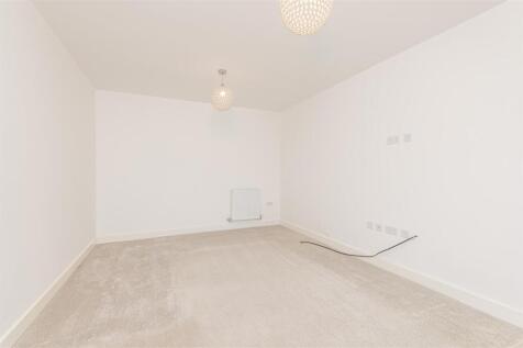 30 - 7 Waddle Road LS25 4EP.jpg