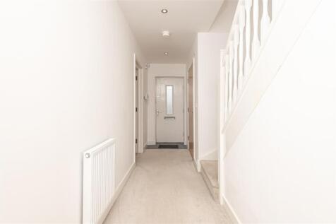 33 - 7 Waddle Road LS25 4EP.jpg