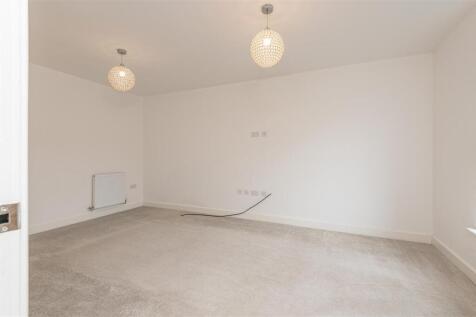 28 - 7 Waddle Road LS25 4EP.jpg