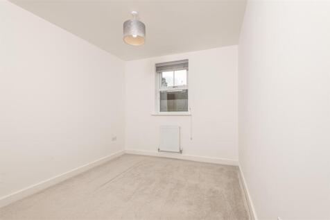 46 - 7 Waddle Road LS25 4EP.jpg