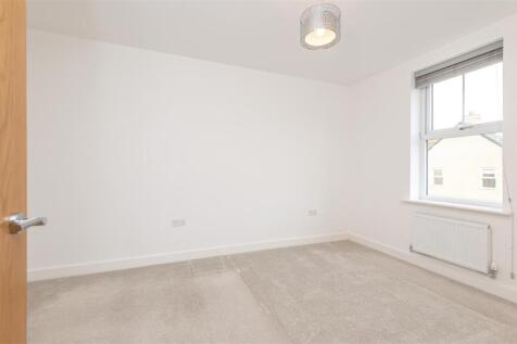 48 - 7 Waddle Road LS25 4EP.jpg