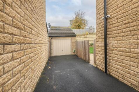 20 - 7 Waddle Road LS25 4EP.jpg