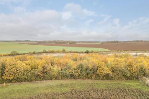 09 - 7 Waddle Road LS25 4EP.jpg