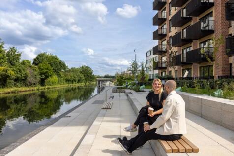 Hayes Village - Lifestyle Image 2 - Canal