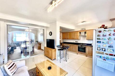 Kitchen/ Family Room