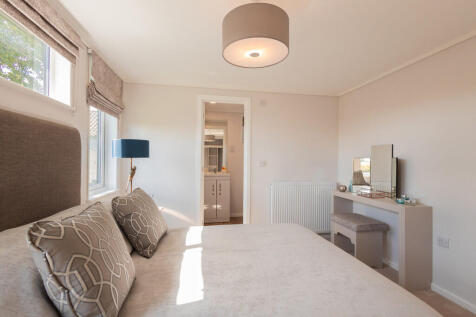 master bedroom 1 ...