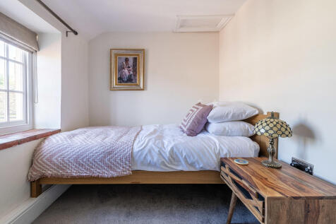 Lapwing Cottage -...