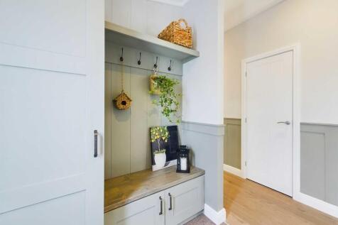 plot 5 entrance h...