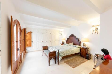 master bedroom (2)