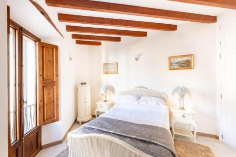 third floor bedroom