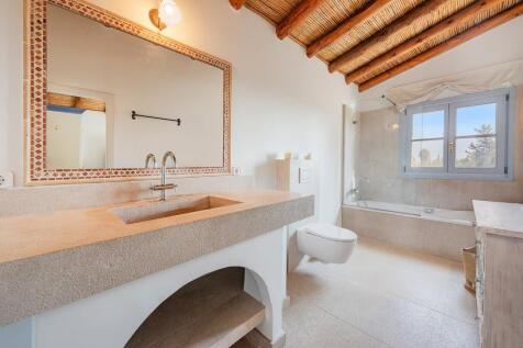 Bathroom (1)