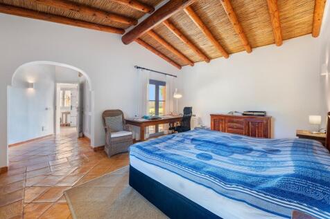 Bedroom (4)