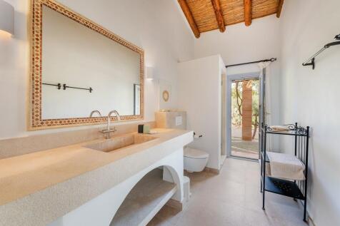 Bathroom (3)