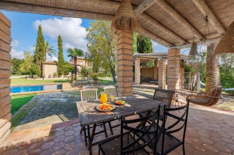 Covered Terrace
