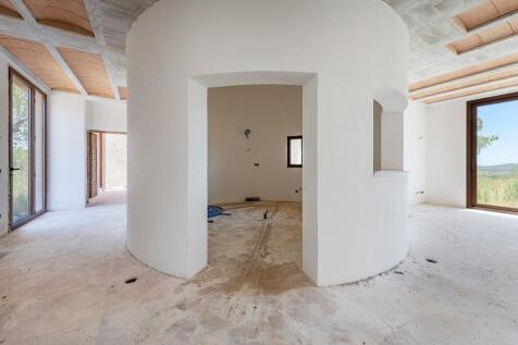 Interior (2)