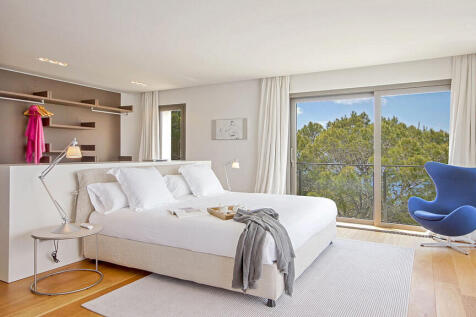 Bedroom (2)