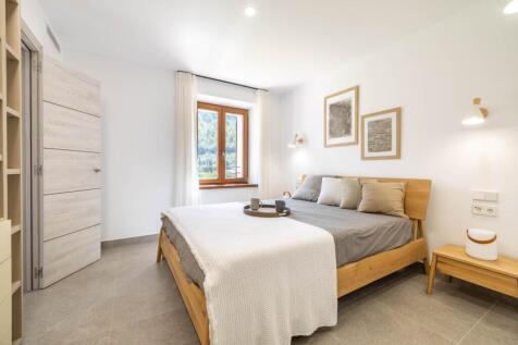 Bedroom (1)