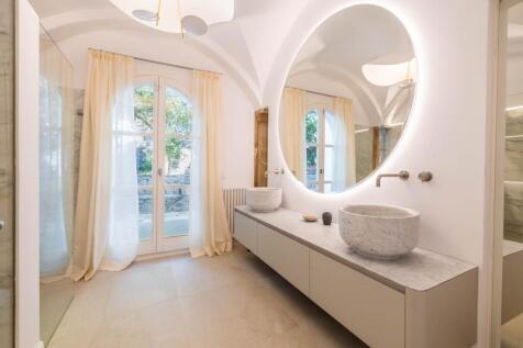 Bathroom (2)