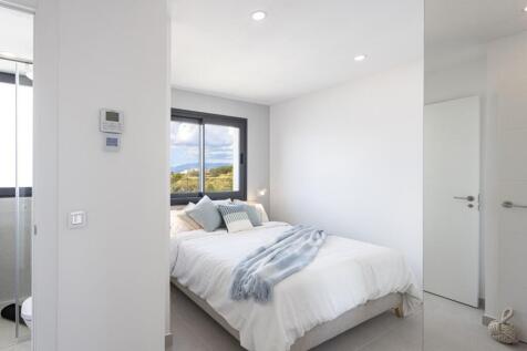 Bedroom (2)
