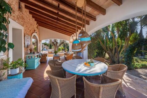 Covered Terrace