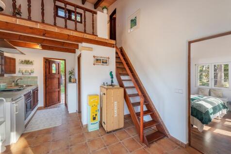 Guesthouse (1)