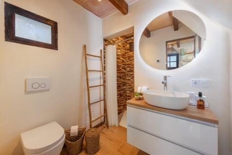 Guesthouse (2)