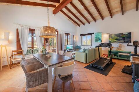 Guesthouse (8)
