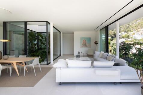 Living (2)