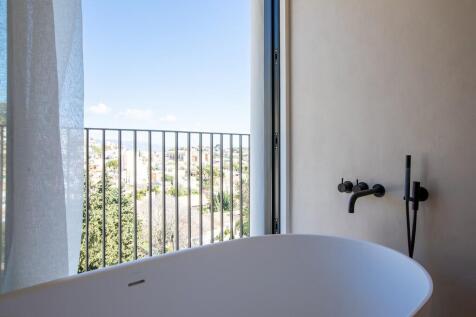 Bathroom (1)