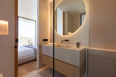 Bathroom (4)