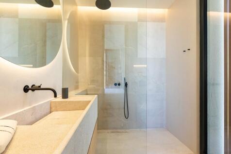 Bathroom (3)