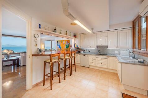Kitchen (2)