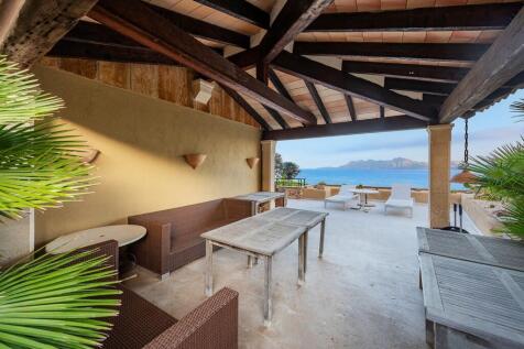Covered Terrace