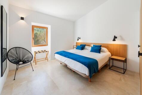 Bedroom (1)