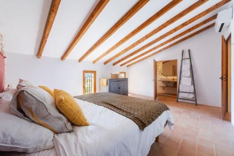 Bedroom (1)