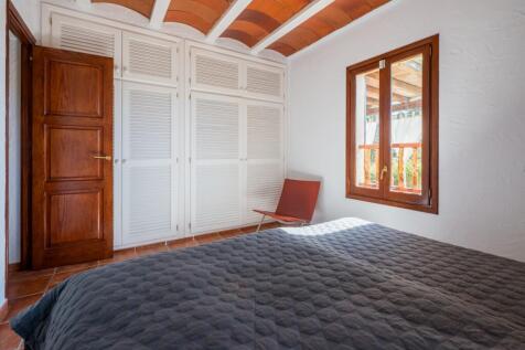 Bedroom (2)