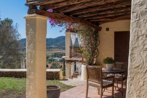 Covered Terrace (1)