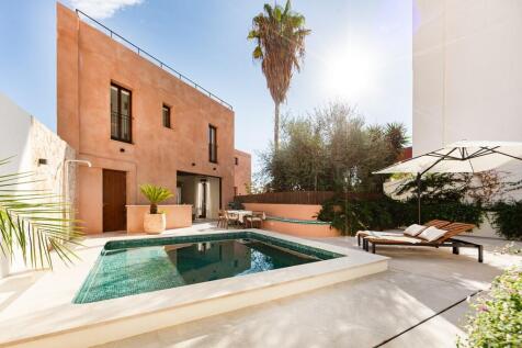Exterior and Pool (2
