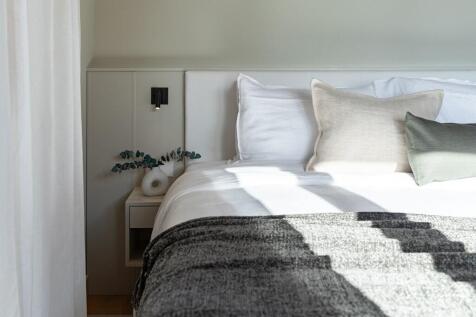 Bedroom (1)