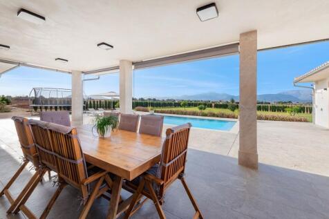 Covered Terrace