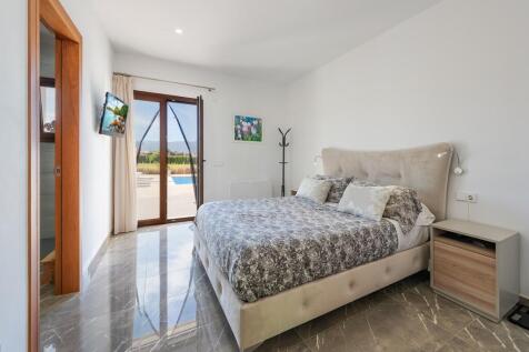 Bedroom (4)