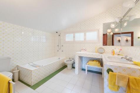 Bathroom (1)